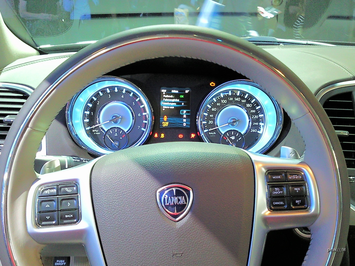 Lancia Thema 3.0, 239 PS