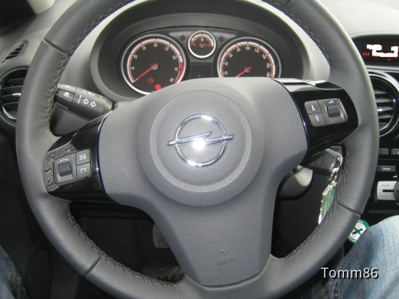 Opel Corsa 1.4 (4)