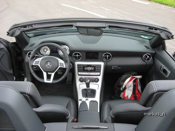 Cockpit Mercedes SLK200 von SIXT