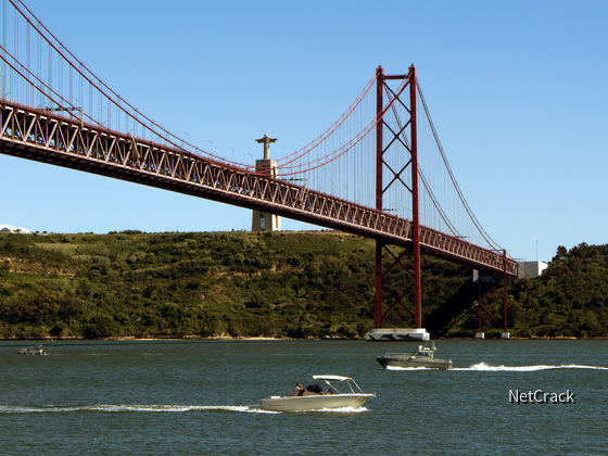 Brücke des 25. April und Christusstatue in Lissabon