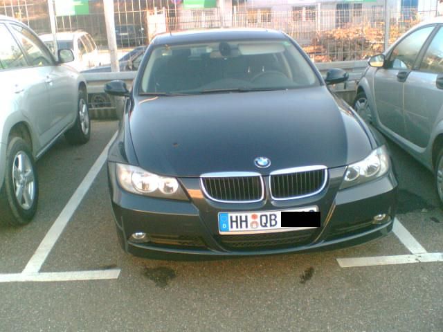 BMW 320i .jpg
