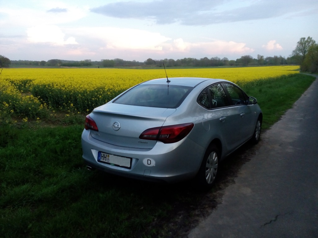 Opel Astra Limousine