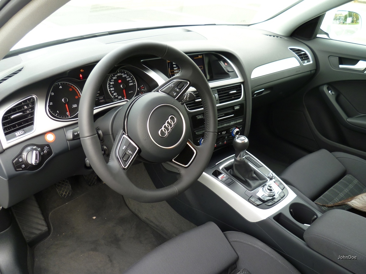 Audi A4 Avant 2.0 TDI Ambition | Sixt Detmold