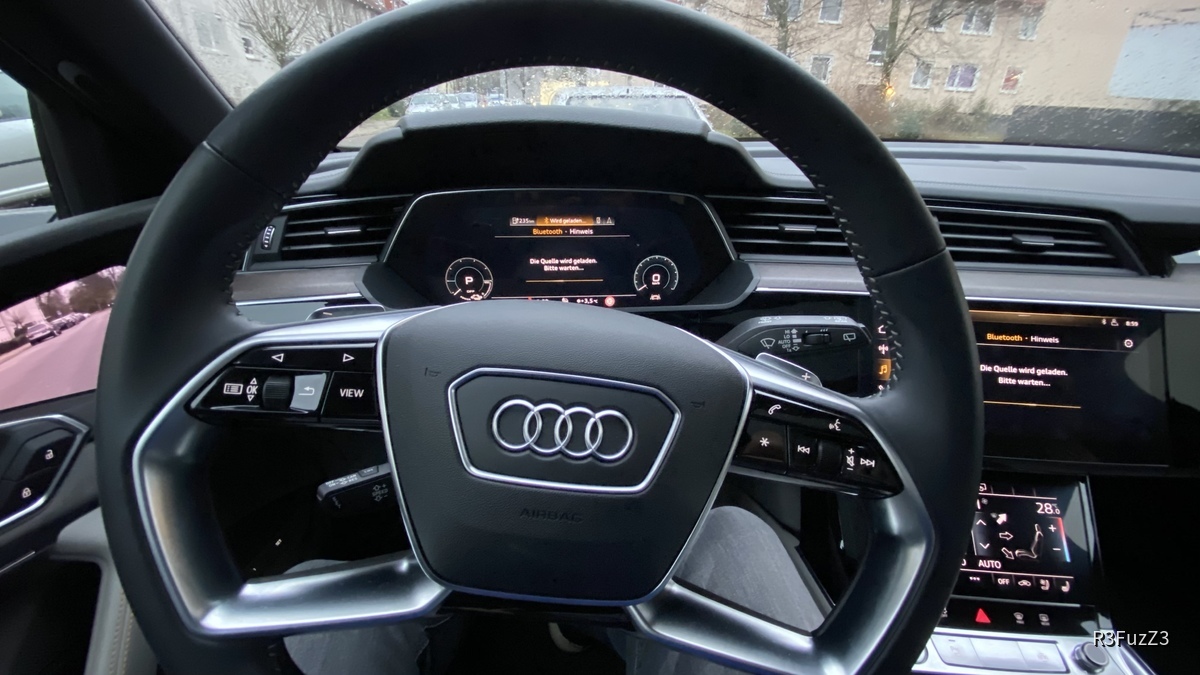 Audi e-tron Advanced 55