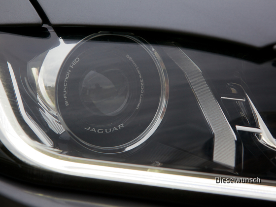 Jaguar XE E-Performance