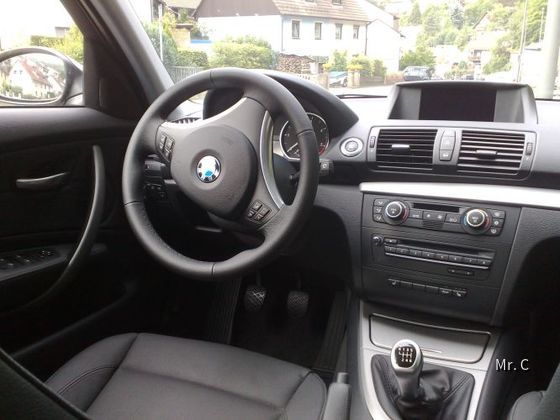 BMW 118d Innen.jpg