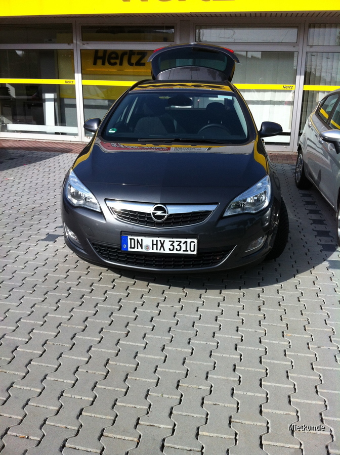 Hertz Mannheim Opel Astra ST 1.7 CDTI