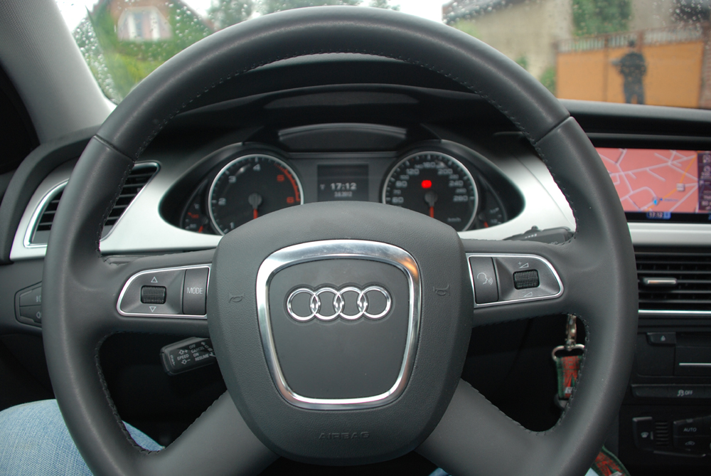 Audi A4 (10)