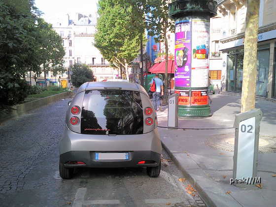 Bluecar von Autolib Paris