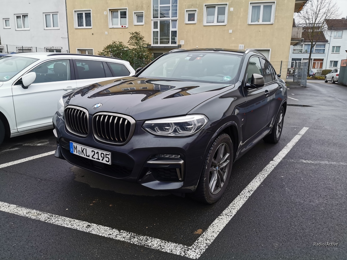 BMW X4 M40d | Sixt Bonn-Bad Godesberg