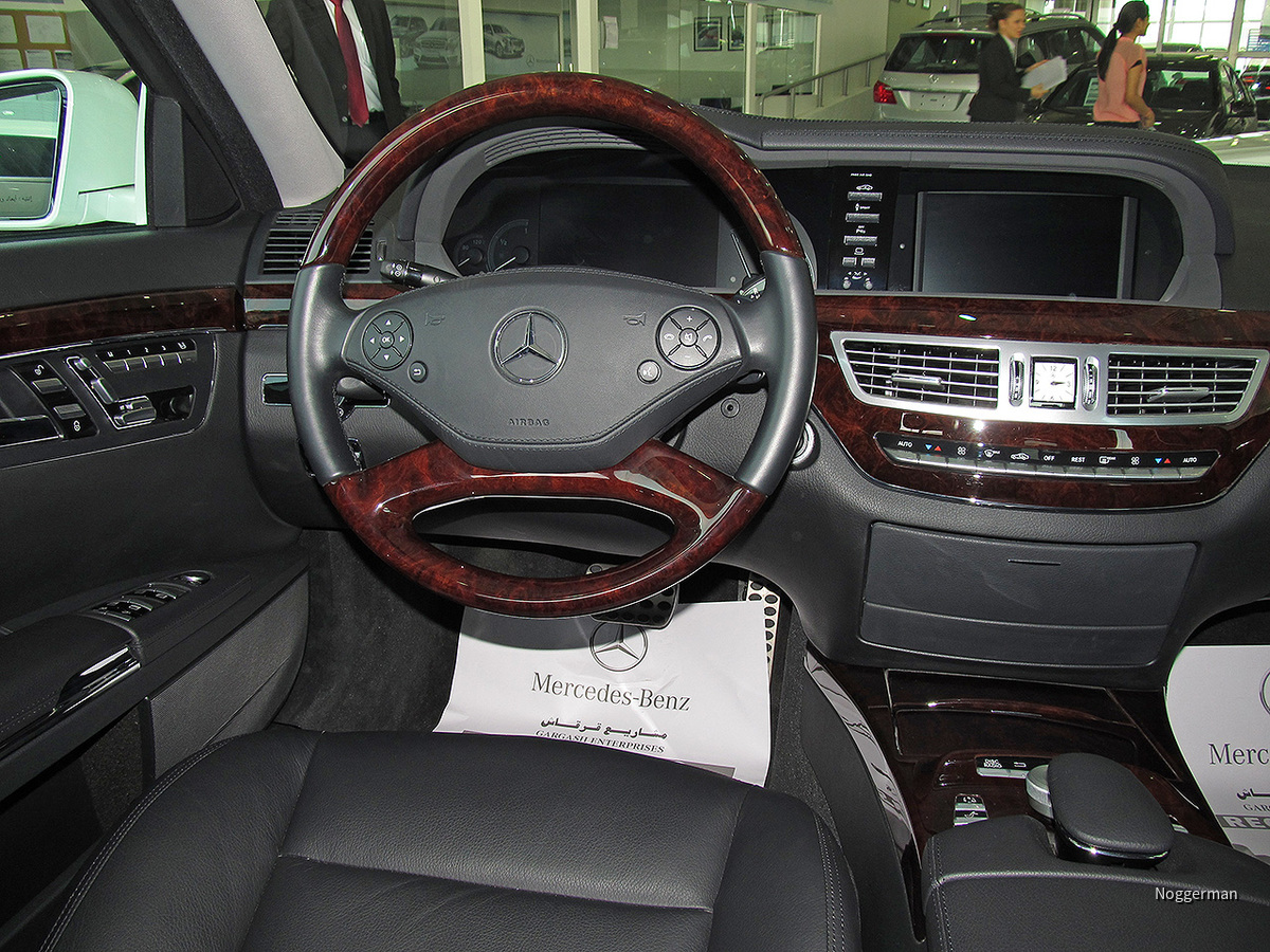 Mercedes-Benz in Dubai