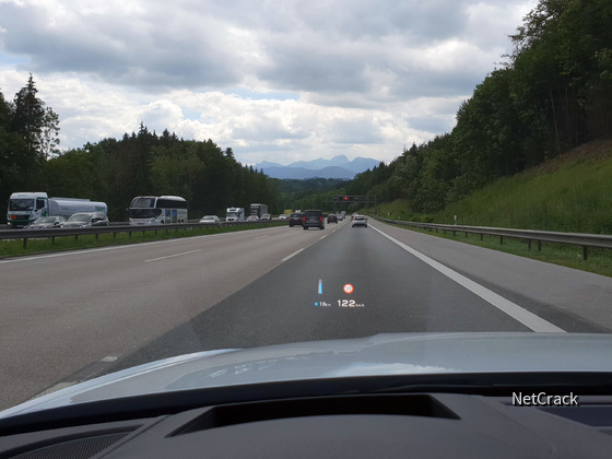 Auf der A8 Richtung Salzburg die Alpen sehen