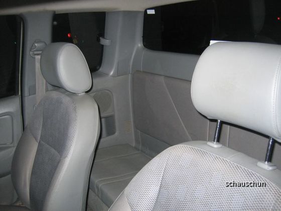 Toyota Vigo 2.5 D Innenraum Sitze