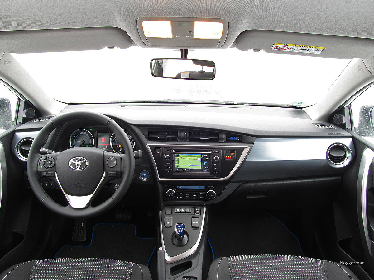 Probefahrt des neuen Toyota Auris Hybrid