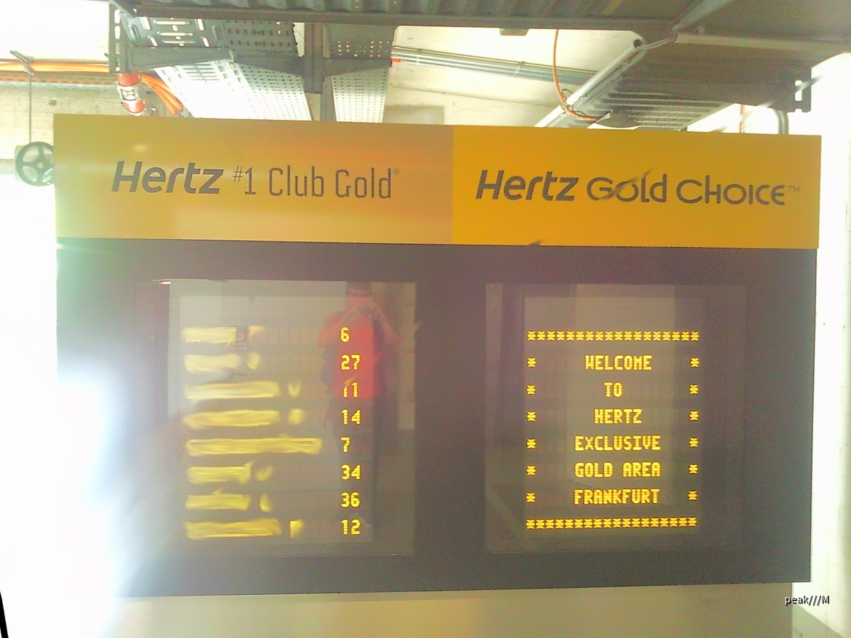 Hertz-Gold-Bereich am Frankfurter Flughafen