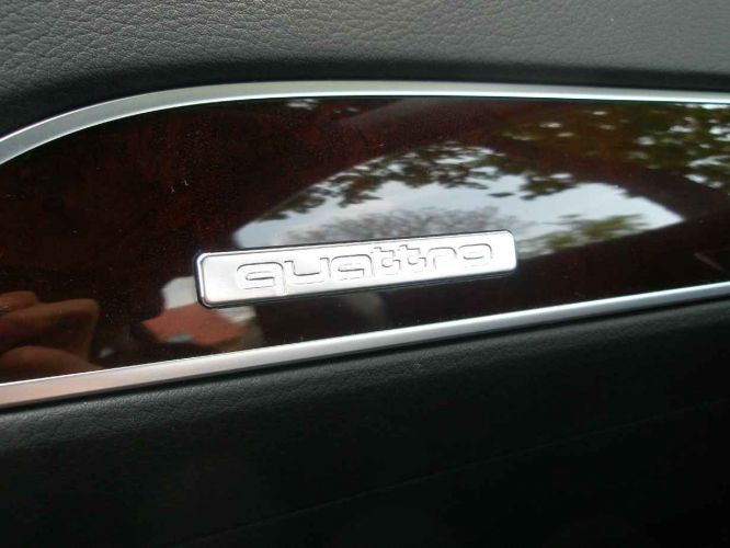 Audi A6 Avant 3.0 TDI quattro (Sixt)