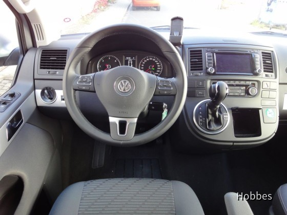VW Multivan 2.0 TDI | Europcar